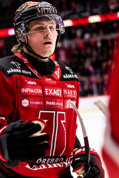 Örebros Milton Oscarson jublar vid 1-1
