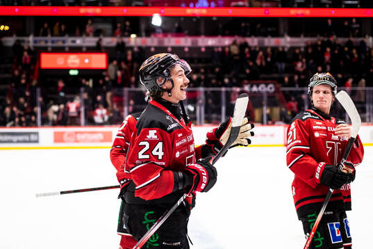 Örebros Hannes Björninen är glad