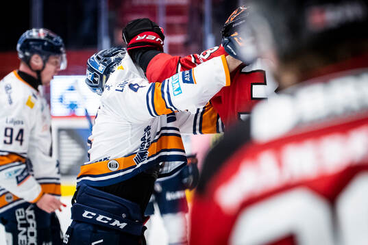 Växjös Keegan Lowe och Örebros Christopher Mastomäki
