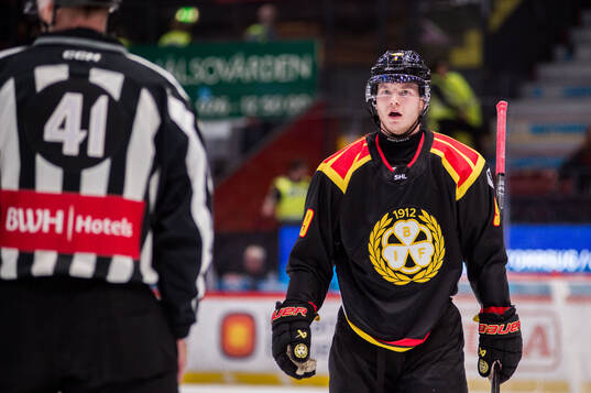 Brynäs Victor Söderström reagerar