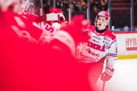 Timrås Oliver Kapanen jublar