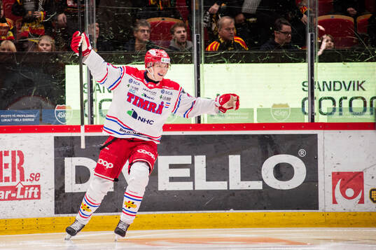 Timrås Erik Walli Walterholm jublar