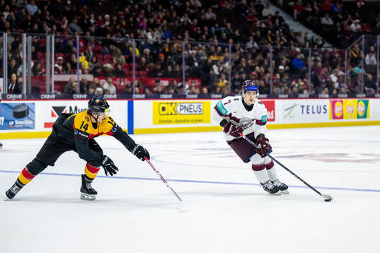 Nick Maul of Germany and Davids Livsics of Latvia