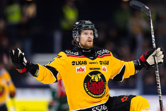 Luleås Brendan Shinnimin jublar