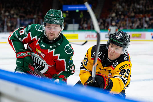 Frölundas Linus Weissbach och Luleås Erik Gustafsson