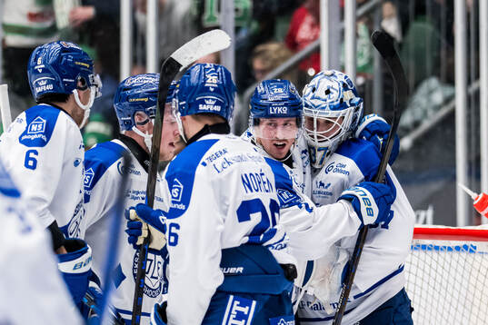 Leksands Justin Glenn Kloos och målvakt Jakob Hellsten
