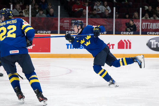 Herman Träff of Sweden scores 1-0