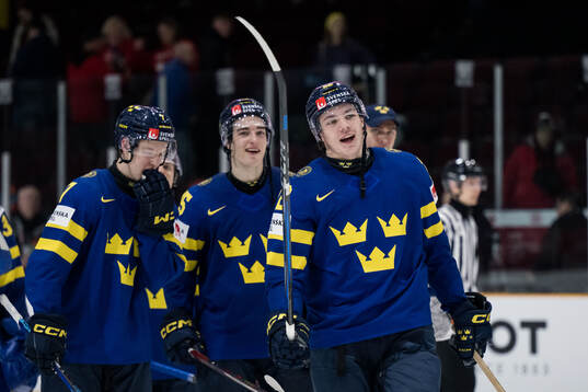 Anton Wahlberg of Sweden celebrates