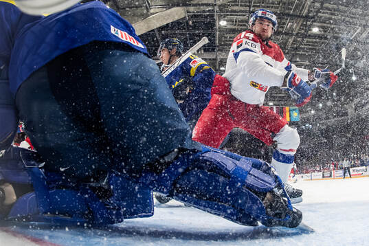 Goaltender Melker Thelin and Felix Unger Sörum of Sweden