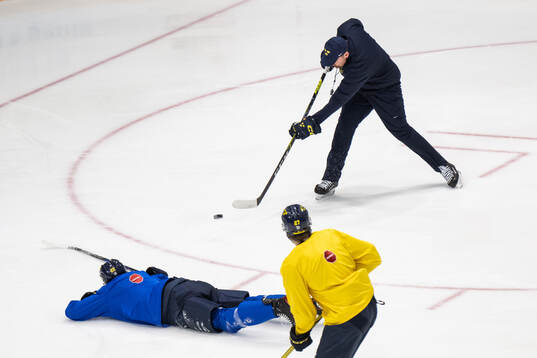 Anton Wahlberg and assistant coach Gereon Dahlgren of