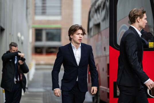 Isac Hedqvist of Sweden arrives to the arena