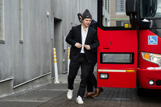 Oskar Voullet of Sweden arrives to the arena