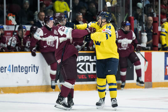 Markuss Sieradzkis of Latvia and Linus Eriksson of Sweden