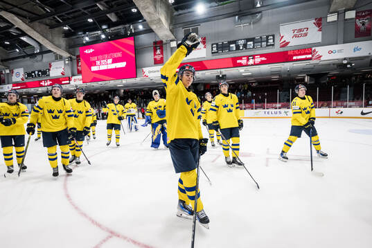 Felix Unger Sörum of Sweden celebrates