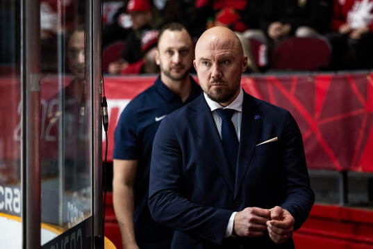 Assistant coach Nicklas Grossmann of Sweden