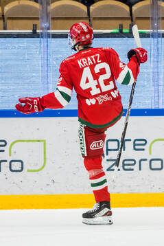 Moras Kalle Kratz jublar
