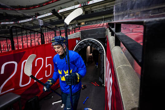 Bläddra bland fler bilder av 2025 IIHF World Junior Championship, day 9, Sweden, Practice