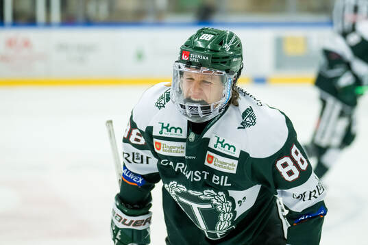 Tingsryds Linus Hedman har ont