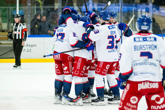 Oskarshamns spelare jublar
