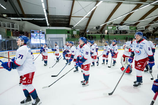 Oskarshamns spelare jublar