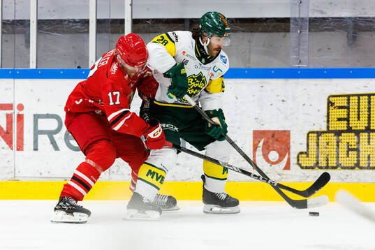 Almtunas Oscar Pentler och Björklövens Mathew Maione