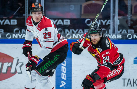 Örebros Milton Oscarson och Luleås Brendan Shinnimin
