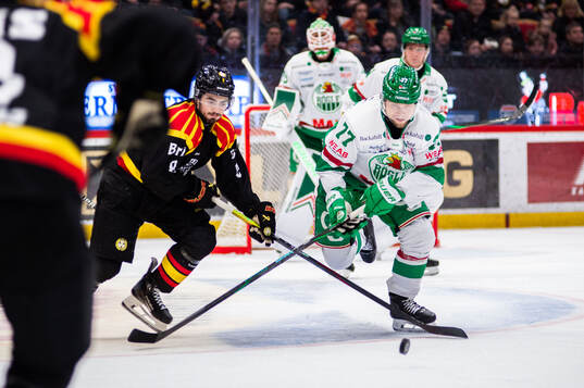 Brynäs Bobby Trivigno och Rögles Jesper Pettersson