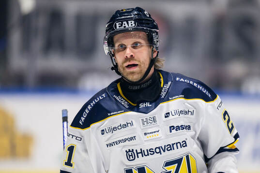 HV71s Mattias Tedenby deppar