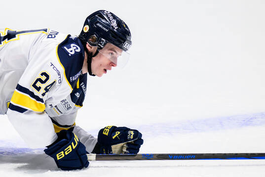 HV71s Oscar Fisker Molgaard deppar