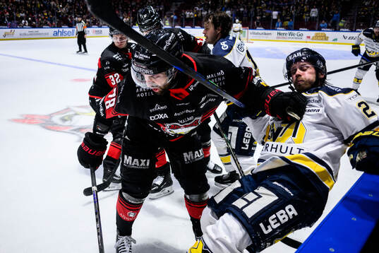 Malmö Redhawks Robin Hanzl och HV71s Mattias Tedenby