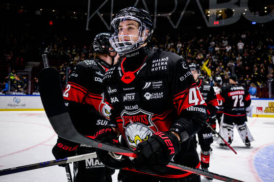 Malmö Redhawks Joseph Berger jublar