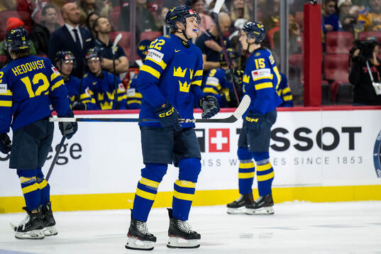 Anton Wahlberg of Sweden looks dejected