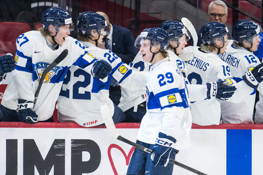 Arrtu Alasiurua of Finland celebrates