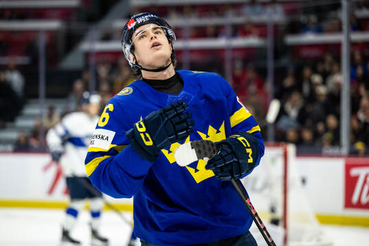 Felix Unger Sörum of Sweden looks dejected