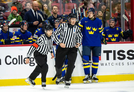 Referee Sean Macfarlane