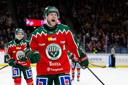Frölundas Christian Folin jublar