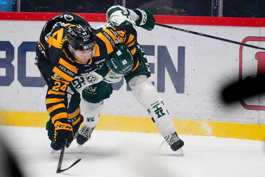 Skellefteås Oscar Lindberg och Färjestads Joel Nyström