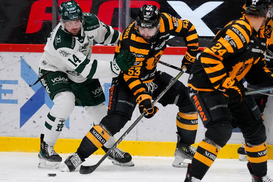 Färjestads Henrik Björklund och Skellefteås Luke