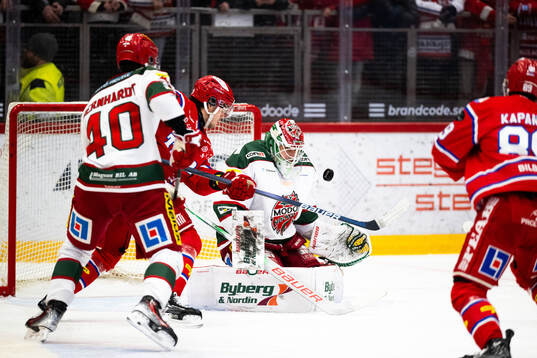 Modos målvakt Olle Eriksson Ek
