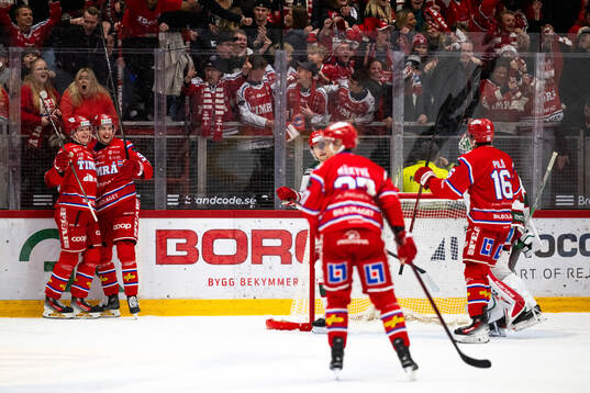 Timrås Erik Walli Walterholm och Anton Lundmark jublar