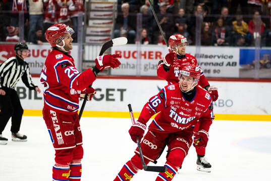 Timrås Linus Nässén och Lukas Pilö jublar