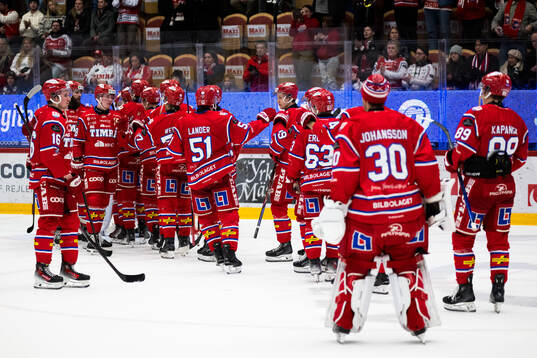 Timrås spelare jublar