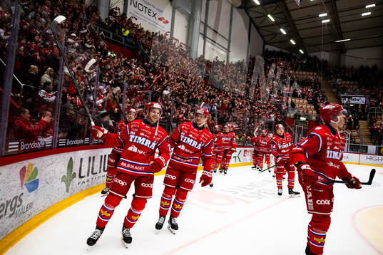 Timrås Linus Nässén jublar