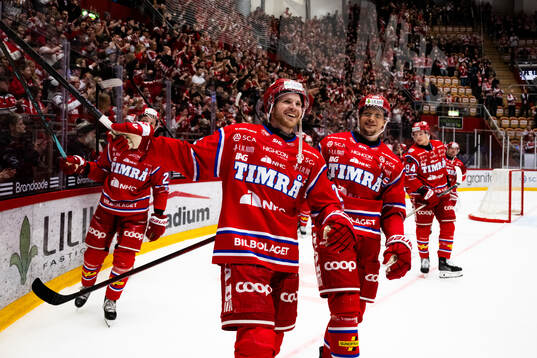 Timrås Linus Nässén jublar