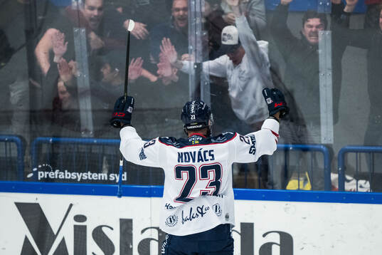 Linköpings Robin Kovacs jublar
