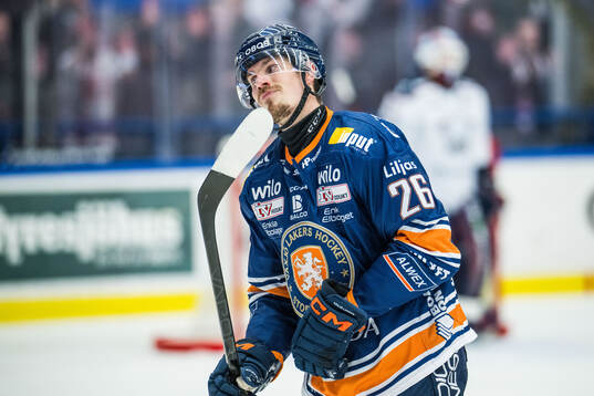 Växjös Emil Larsson deppar