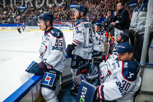Linköpings Arvid Aronsson och målvakt Christian Heljanko