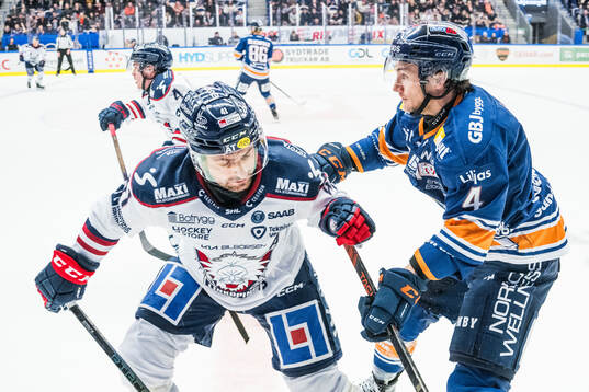 Linköpings Broc Little och Växjös Keegan Lowe
