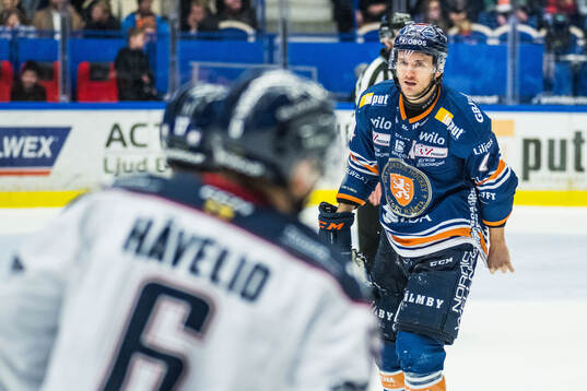 Växjös Keegan Lowe deppar