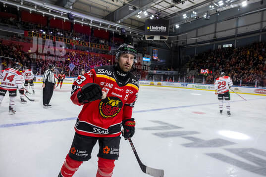 Luleås Albin Lundin jublar